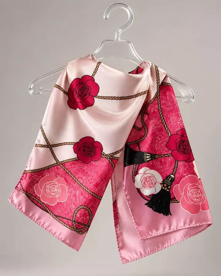 Pañuelo Rosas Fucsia 50x50